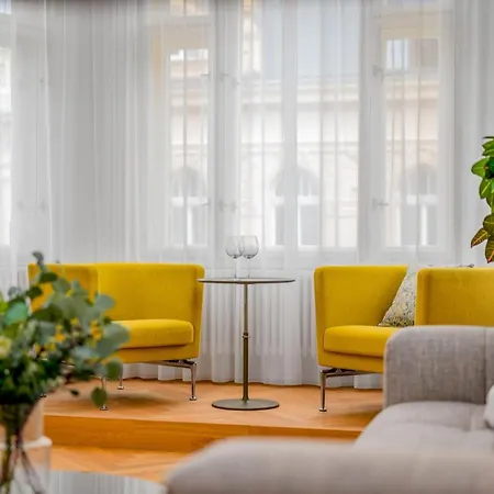 Days - Old Town - Spacious Appartement *