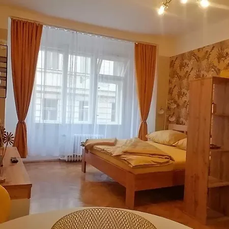 Jakubska 676 דירה