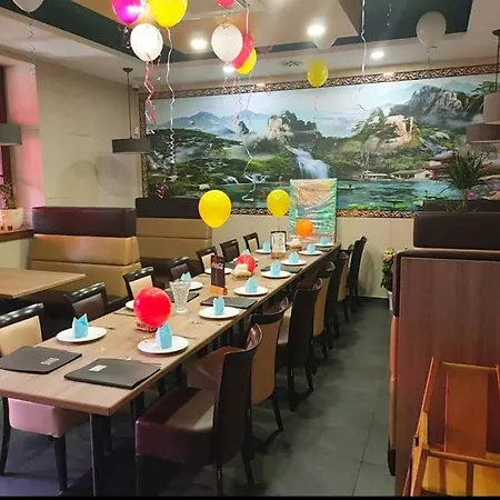 Sun-house Pension&restaurant -parkingfree- Hotel