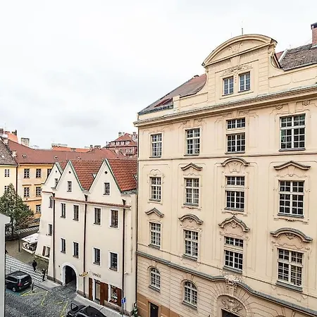 Classic Old Town Апартаменты