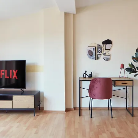Spacious In Vrsovice By Days Appartement Praag