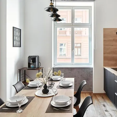 Days - Stylish - Workspace
