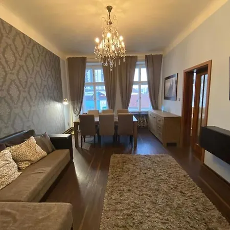 5 In The Centre Of Apartment *