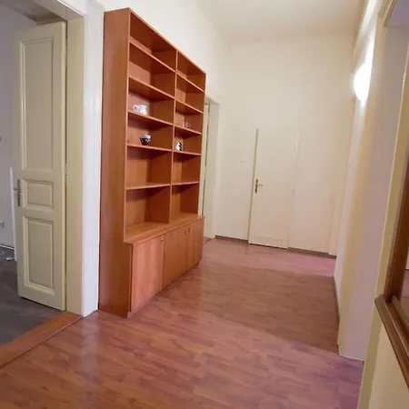 Apartment Comfort 2bedrooms Quite Place!-vinohrady *