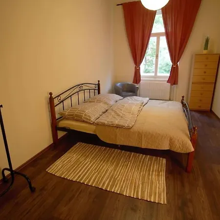 Comfort 2bedrooms Quite Place!-vinohrady Apartment *
