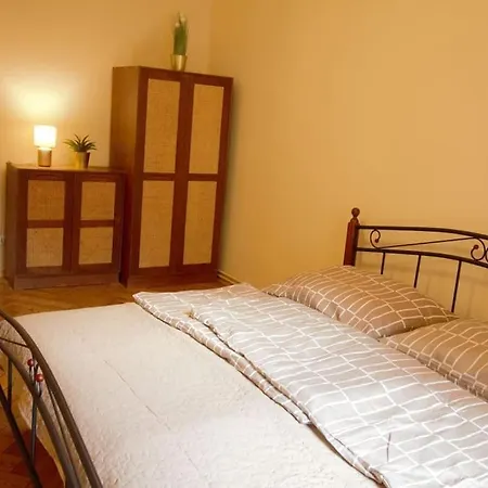 Comfort 2bedrooms Quite Place!-vinohrady * Prague