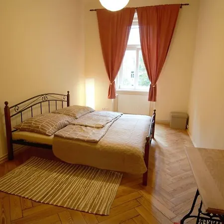 Comfort 2bedrooms Quite Place!-vinohrady *