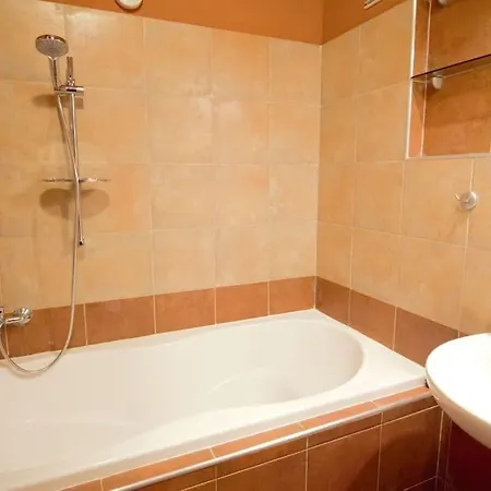 Comfort 2bedrooms Quite Place!-vinohrady Prague