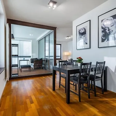 Modern Spacious Flat With A Terrace And A Parking Prague