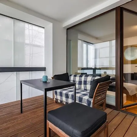 Modern Spacious Flat With A Terrace And A Parking * Prague