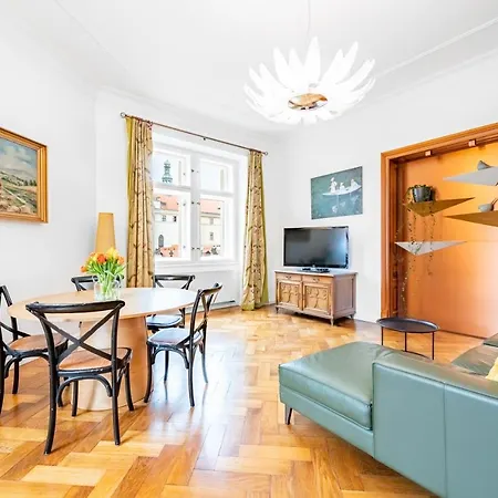 Malostranska 4* Praag