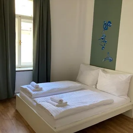 Aparthotel Erbenova 3*