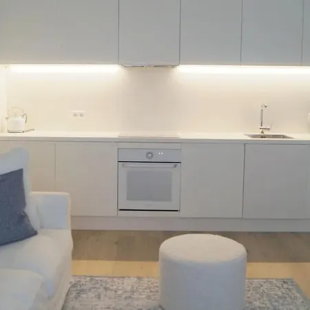 Old Town Luxury Apartment/sauna/bathtub/ac *