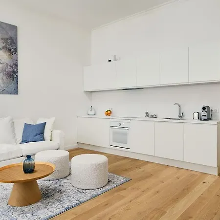 Old Town Luxury Apartment/sauna/bathtub/ac Prague