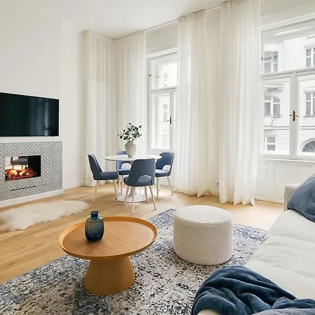 Old Town Luxury Apartment/sauna/bathtub/ac * Prague