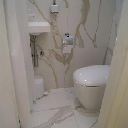 Old Town Luxury Apartment/sauna/bathtub/ac Apartment Prague