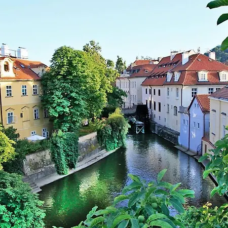 Old Town Luxury Apartment/sauna/bathtub/ac * Prague