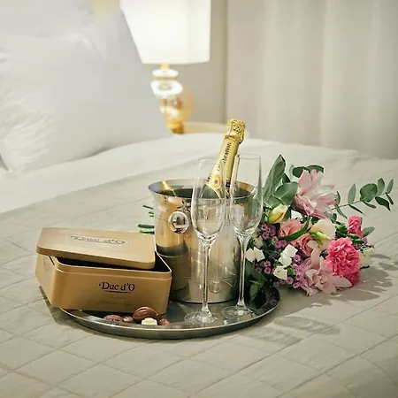 Old Town Luxury Apartment/sauna/bathtub/ac Apartment Prague