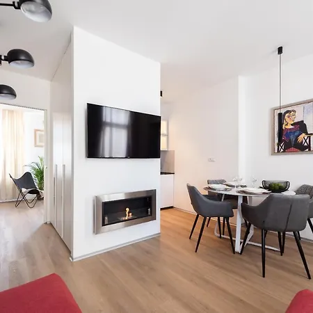 New Modern 5. Floor Apartmán *