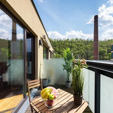 With 4 Bedrooms Apartment