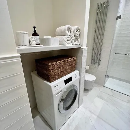 Wabi Sabi Nest W/ Garage Prague
