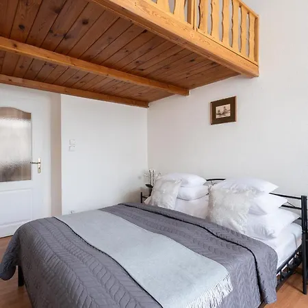 Appartement - Karlin Praag