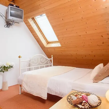 Bella Hotel 3*