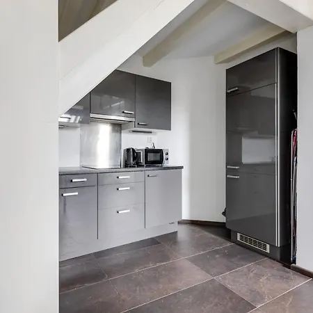 Appartamento Spacious Stylish Attic In The Heart Of The Center - Karlovo