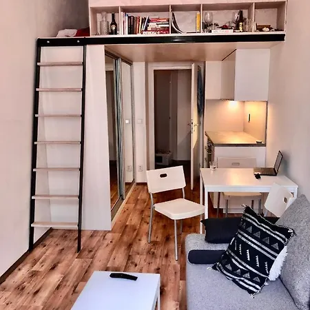 Karlin Cozy * Prague