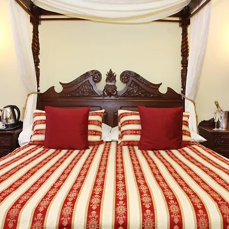 Отель King Charles Boutique
