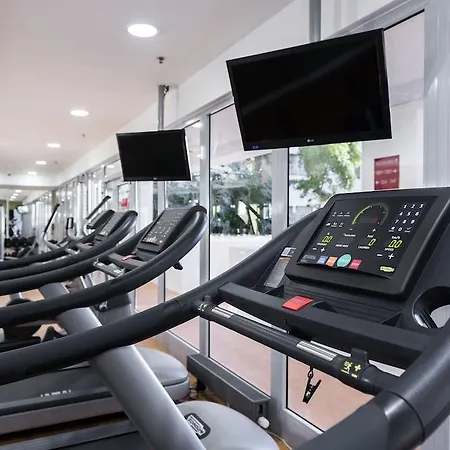 Courtyard By Marriott Airport 4*