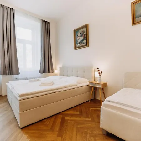 Appartement Designed 2bd- 65 M2 Next To Main Station