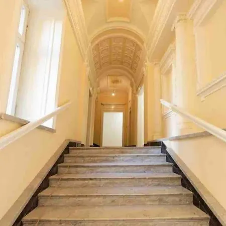 City Centre 1 309 Apartment *