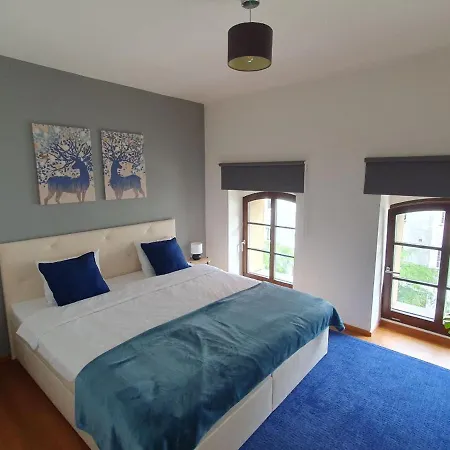 With 4 Bedrooms Prague