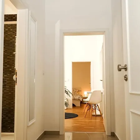 City Centre 1 309 Apartment *