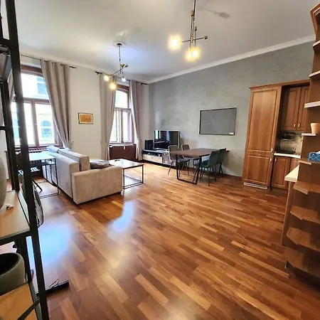 Spacious 6min From The Dancing House 아파트 *