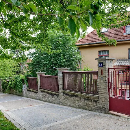 Garden In The Апартаменты *