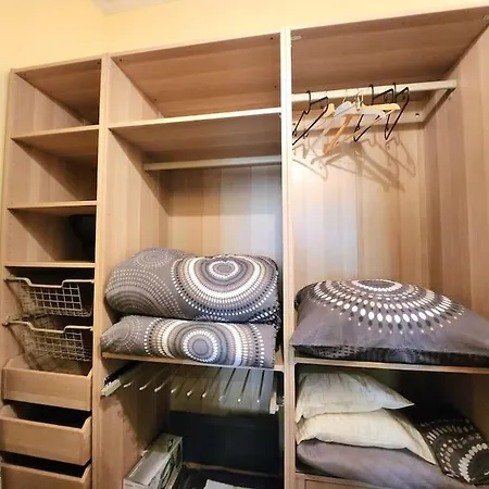 아파트 Spacious 6min From The Dancing House
