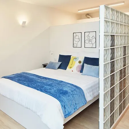 Karlova Old Town Apartment *