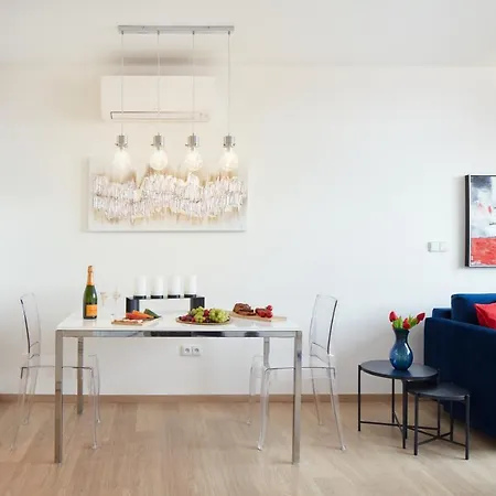 Karlova Old Town Apartment *