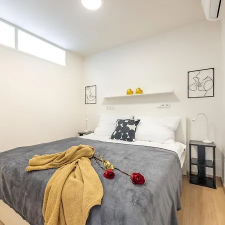 Apartment Karlova Old Town