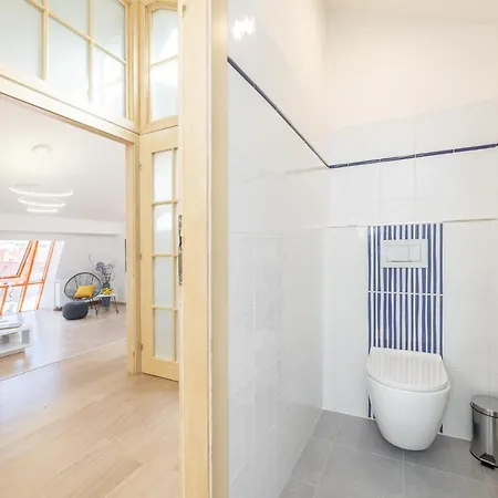 Karlova Old Town Apartment