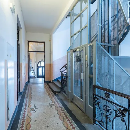 Karlova Old Town Apartment *