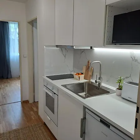 Apartmanovy Dum Se Zahradou V Klidne Casti Prahy Apartment *