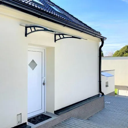 Apartmanovy Dum Se Zahradou V Klidne Casti Prahy Prague