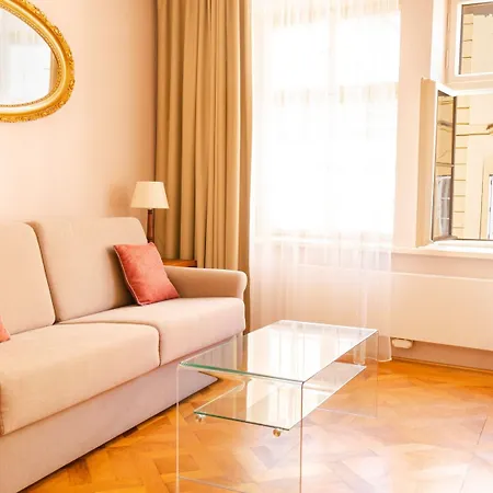 Golden Key Castle Hotel 4*