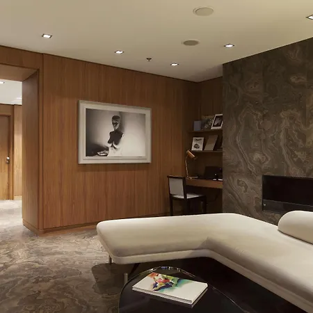 Hotel The Emblem - Preferred & Prag