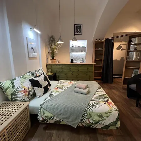 Fun Tiki Vibe / Charles Bridge / Netflix Appartamento Praga