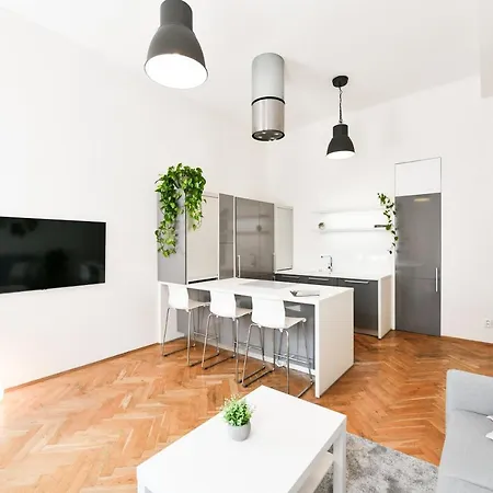 Klimentska 52