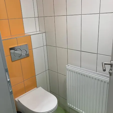 Vandrarhem Capsule Erbenova *